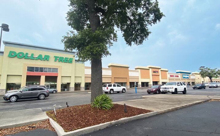 Pictures of Retail property located at 2650 Beach Blvd, Biloxi, MS 39531 for lease - image #1