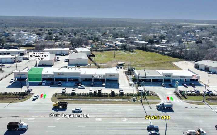 Pictures of Retail property located at 15002 -15070 Highway 6, Rosharon, TX 77583 for lease - image #1