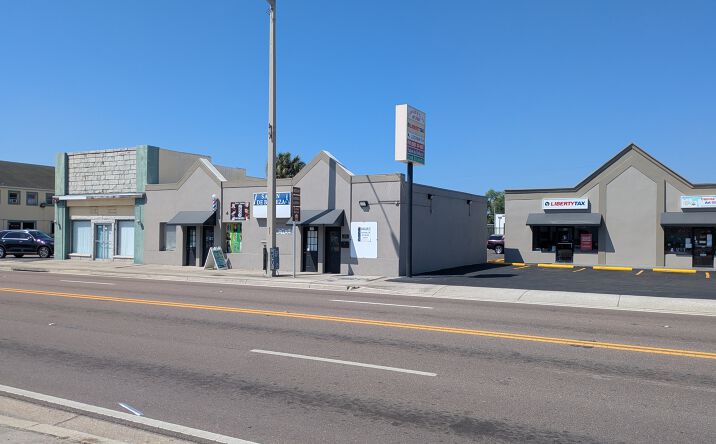 Pictures of Retail property located at 835 8th Ave W, Palmetto, FL 34221 for lease - image #1
