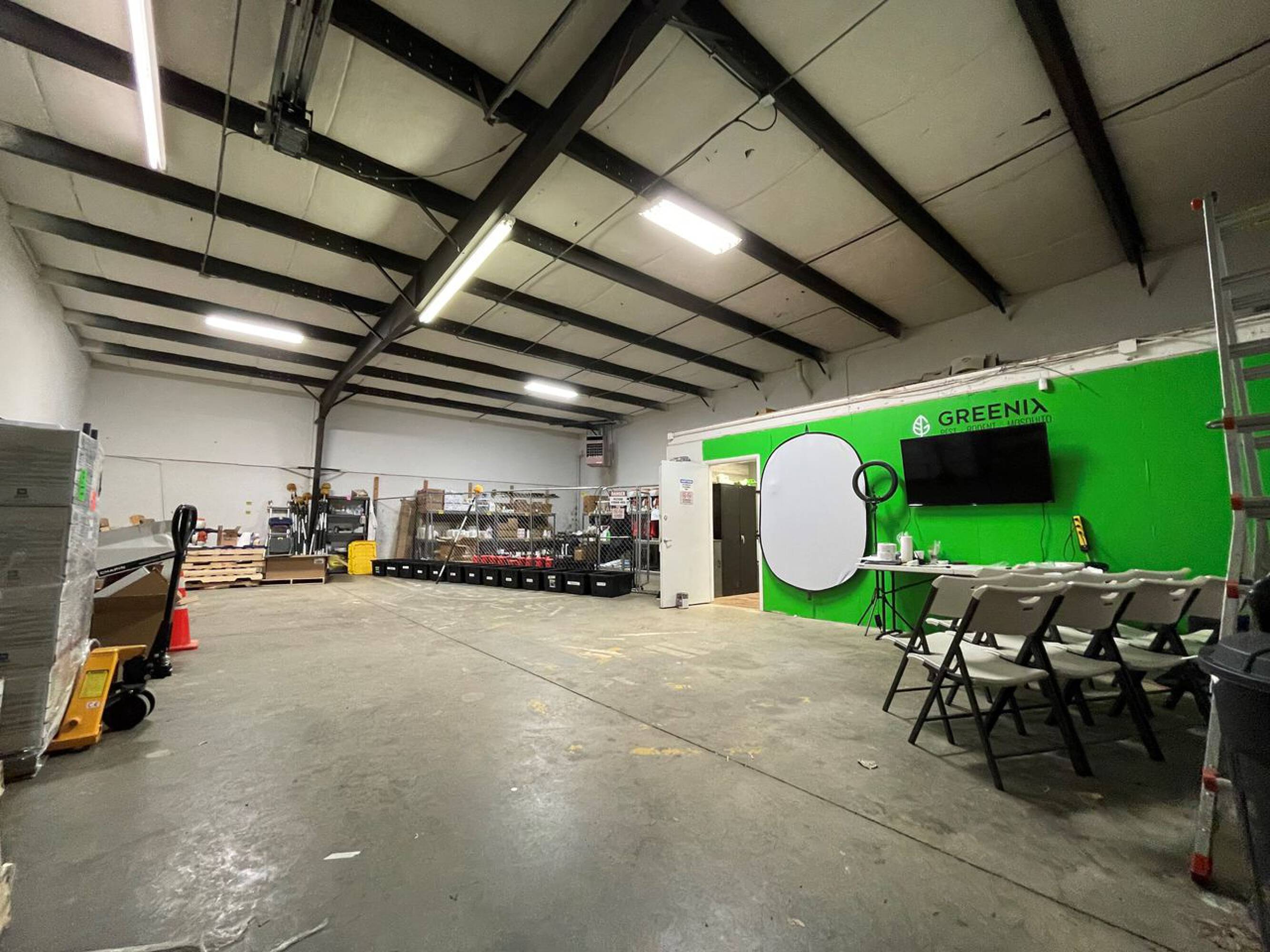 4612 Pinewood Road,, Louisville, KY 40218