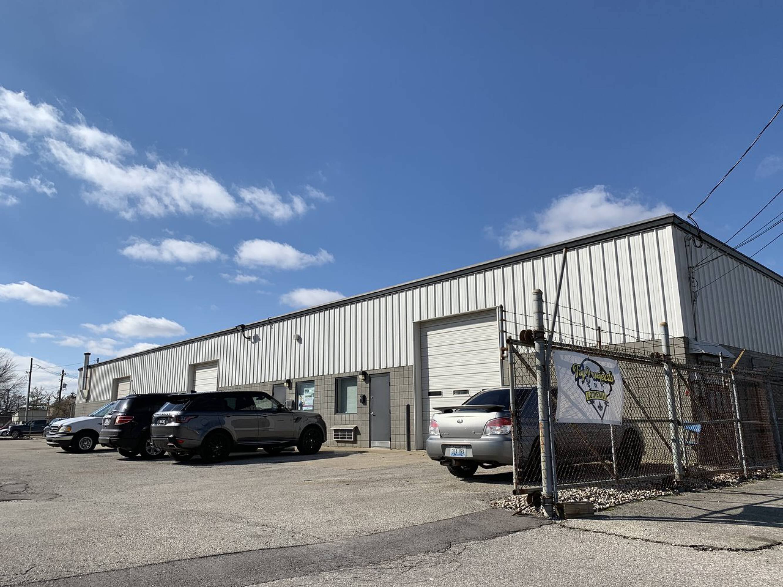 4612 Pinewood Road,, Louisville, KY 40218