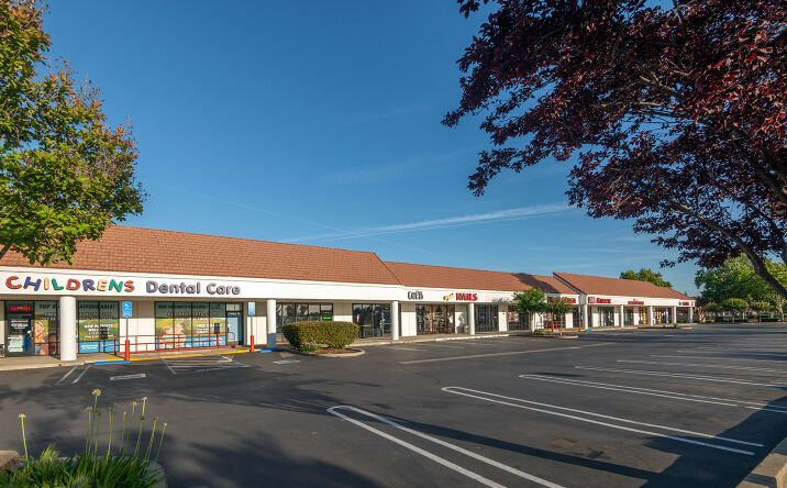 Pictures of Retail property located at 3992 Foothills Blvd, Roseville, CA 95747 for lease - image #1