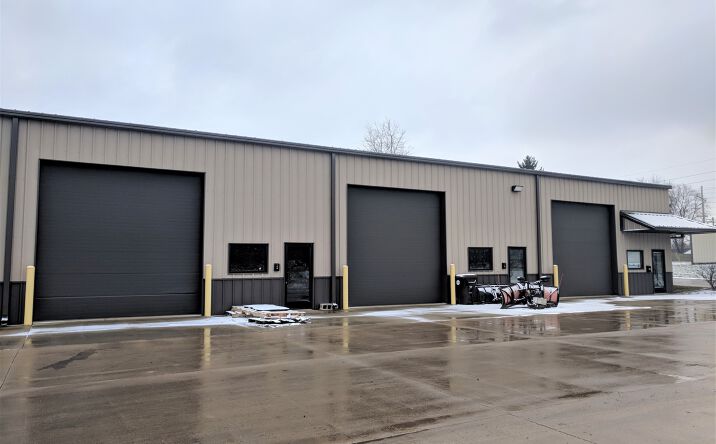 Pictures of Industrial property located at 1524 Lafayette Park Dr, Bloomington, IL 61701 for lease - image #1