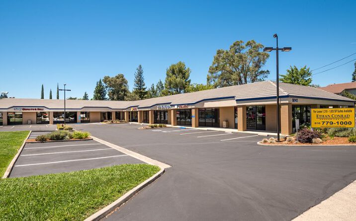 Pictures of Retail property located at 9045 Fair Oaks Blvd, Carmichael, CA 95608 for lease - image #1
