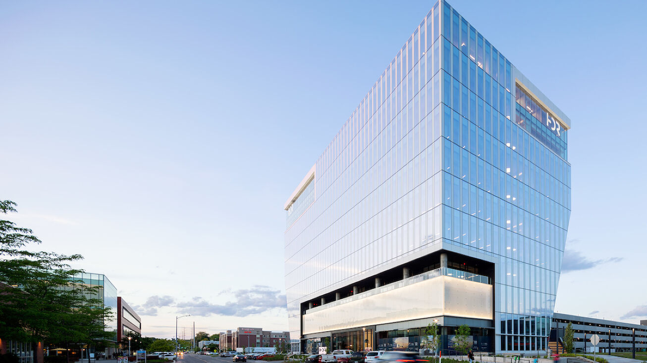 1917 S. 67th Street, Omaha, NE 68106 Retail Space for Lease