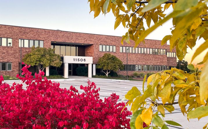 Pictures of Office property located at 11506 Nicholas St, Omaha, NE 68154 for lease - image #1