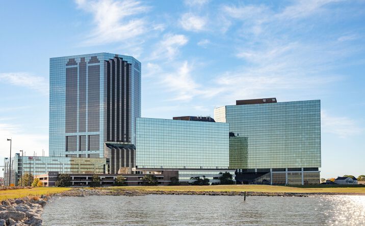 Pictures of Office property located at 3900 N Causeway Blvd, Metairie, LA 70002 for lease - image #1