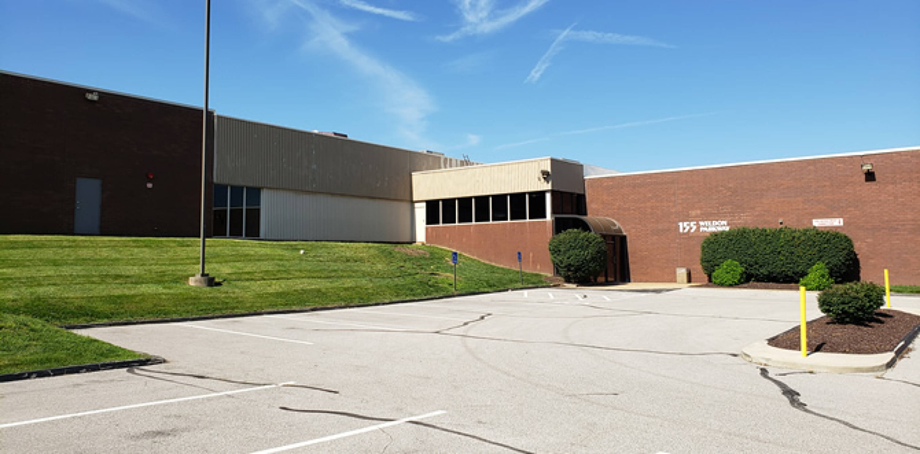 155 Weldon Pkwy, Maryland Heights, MO 63043