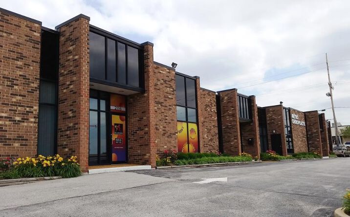 Pictures of Industrial property located at 2108 Schuetz Rd, St. Louis, MO 63146 for lease - image #1