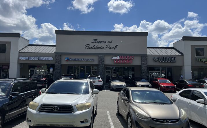 Pictures of Retail property located at 4900 E Colonial Dr, Orlando, FL 32803 for lease - image #1