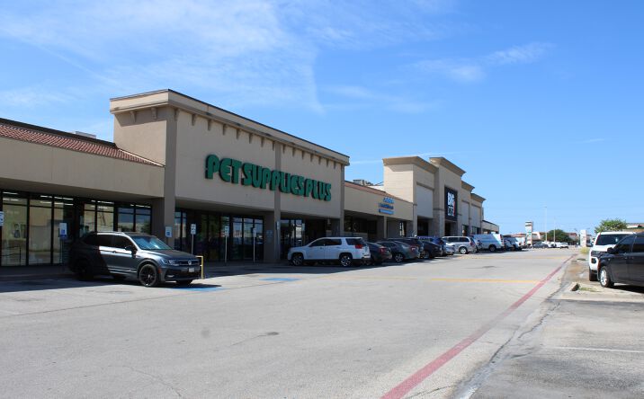 Pictures of Retail property located at 6401-6451 McCart Avenue, Fort Worth, TX 76133 for lease - image #1