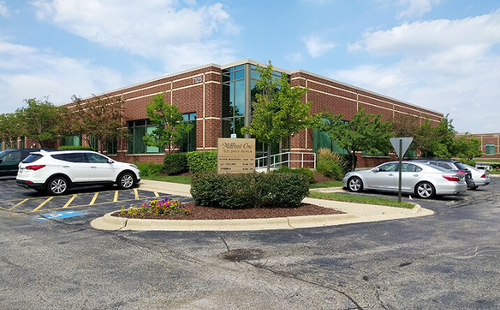 Pictures of Office property located at 7125 Janes Ave, Woodridge, IL 60517 for lease - image #1