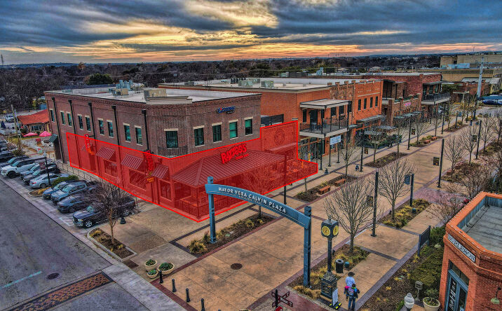 Pictures of Restaurant property located at 135 W Ellison St, Burleson, TX 76028 for lease - image #1