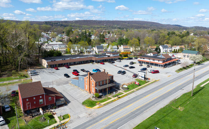 Pictures of Retail property located at 3755 E Market St, York, PA 17402 for lease - image #1