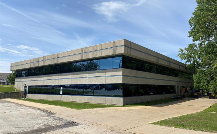 Pictures of Office property located at 6300 Rockwell Dr NE, Cedar Rapids, IA 52402 for lease - image #1