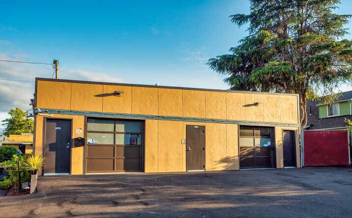 Pictures of Retail, Office, Industrial property located at 3137 NE 82nd Ave, Portland, OR 97220 for lease - image #1