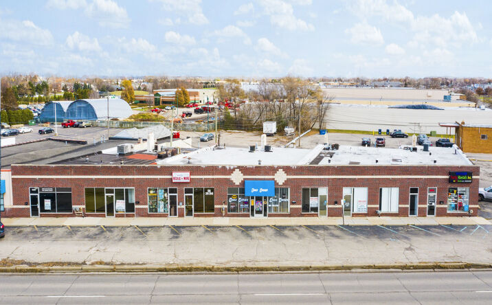 Pictures of Retail property located at 32008-32056 Utica Rd, Fraser, MI 48026 for lease - image #1