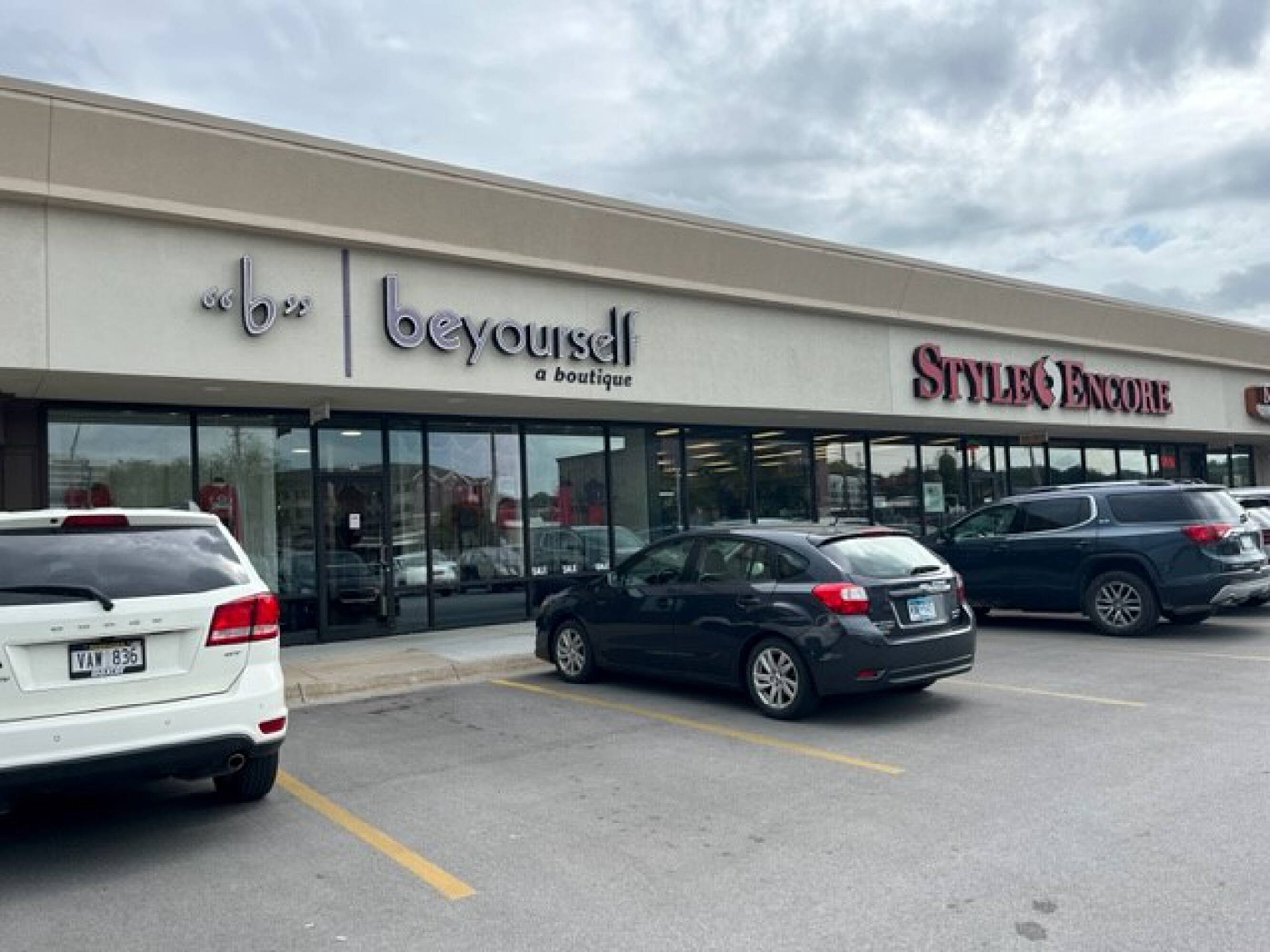 78th & Dodge, Omaha, NE 68114