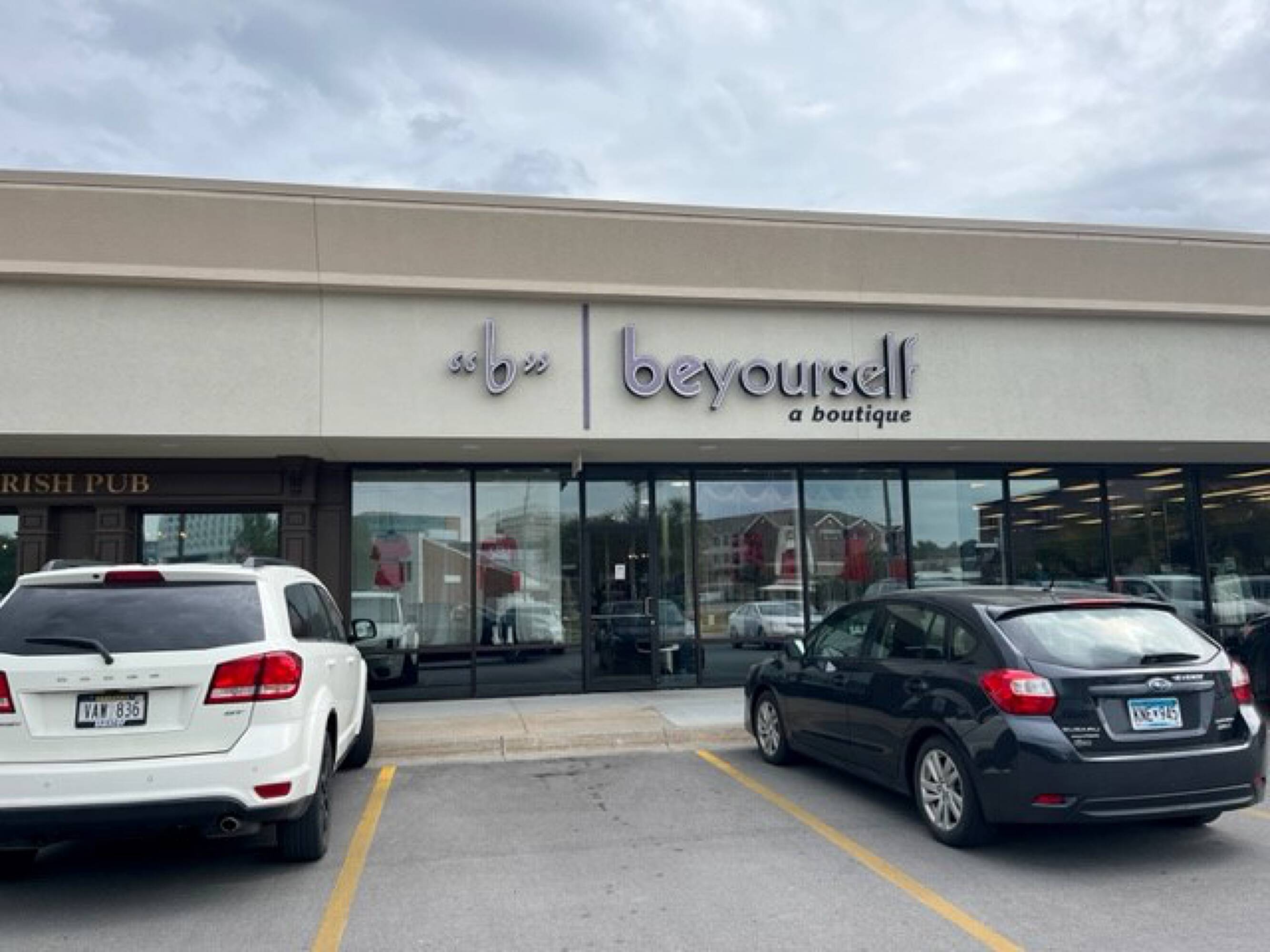 78th & Dodge, Omaha, NE 68114