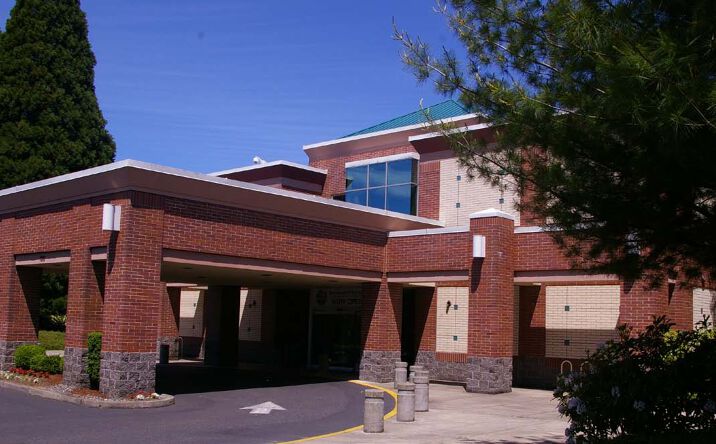 Pictures of Office property located at 100 E 33rd St, Vancouver, WA 98660 for lease - image #1