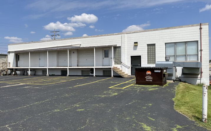 Pictures of Office, Industrial property located at 1014 W Pioneer Pkwy, Peoria, IL 61615 for lease - image #1