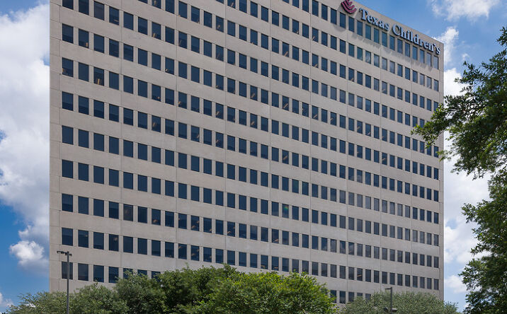 Pictures of Office property located at 6330 W Loop S, Bellaire, TX 77401 for lease - image #1