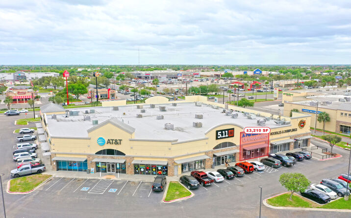 Pictures of Retail property located at 1400 E Expressway 83, McAllen, TX 78501 for lease - image #1