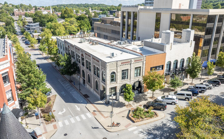 Pictures of Retail, Office, Restaurant property located at 26 W Center St, Fayetteville, AR 72701 for lease - image #1