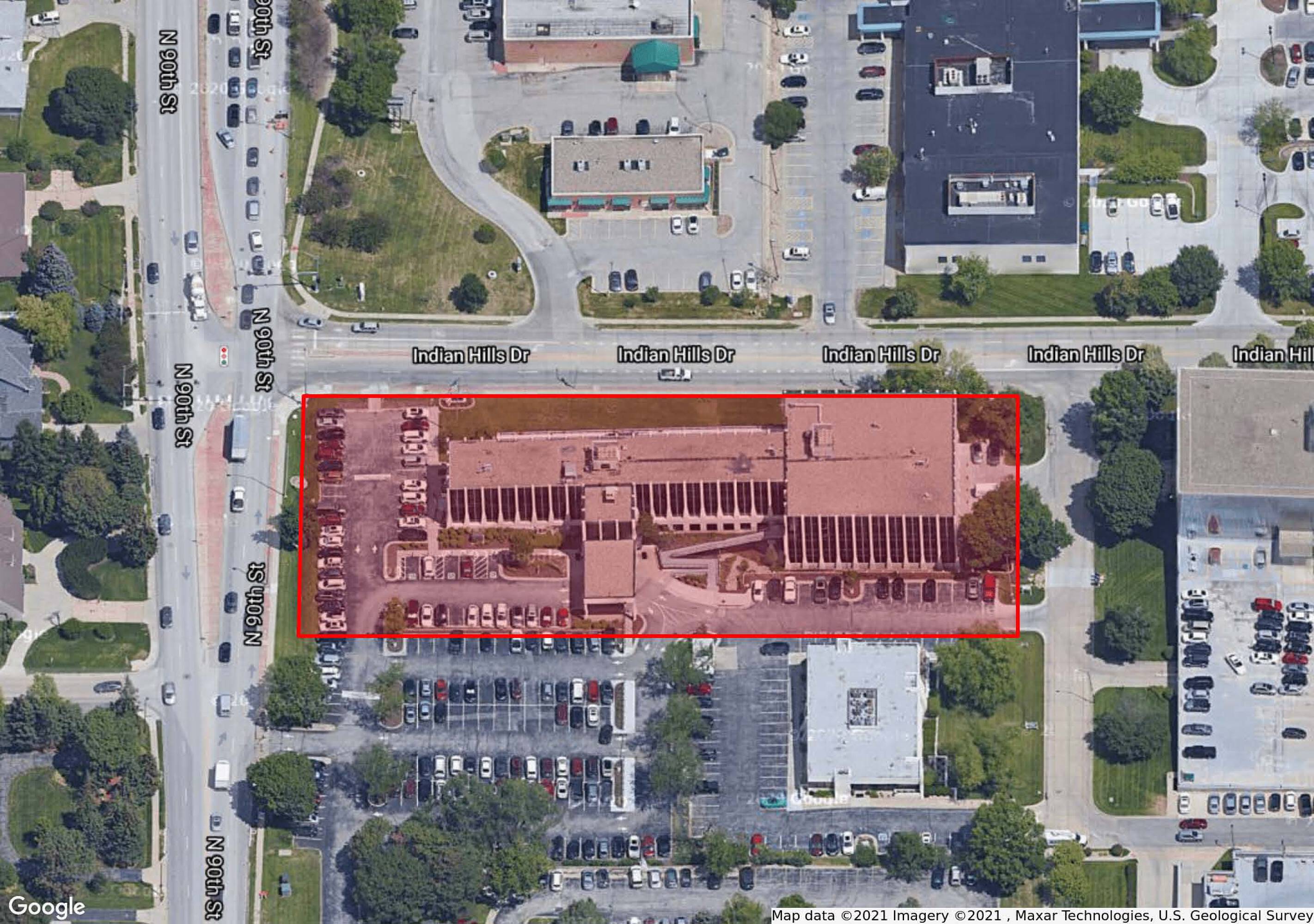 8901 Indian Hills Dr, Omaha, NE 68114