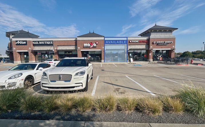Pictures of Retail property located at 1001 W Memorial Rd, Oklahoma City, OK 73114 for lease - image #1