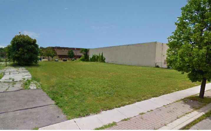 Pictures of Land property located at 2801 Monroe St, Toledo, OH 43606 for lease - image #1