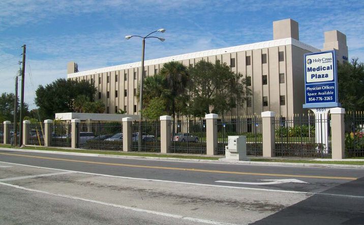 Pictures of Office property located at 5601 N Dixie Hwy, Oakland Park, FL 33334 for lease - image #1