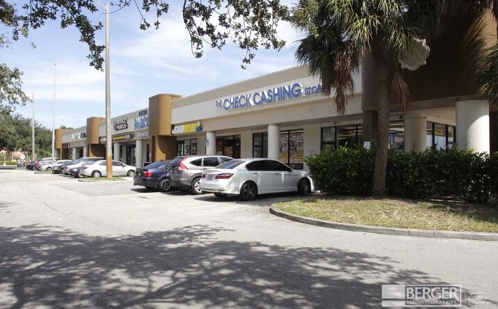 Pictures of Retail property located at 3662-3704 W Oakland Park Blvd & 2900-2928 N. State Road 7, Lauderdale Lakes, FL 33311 for lease - image #1
