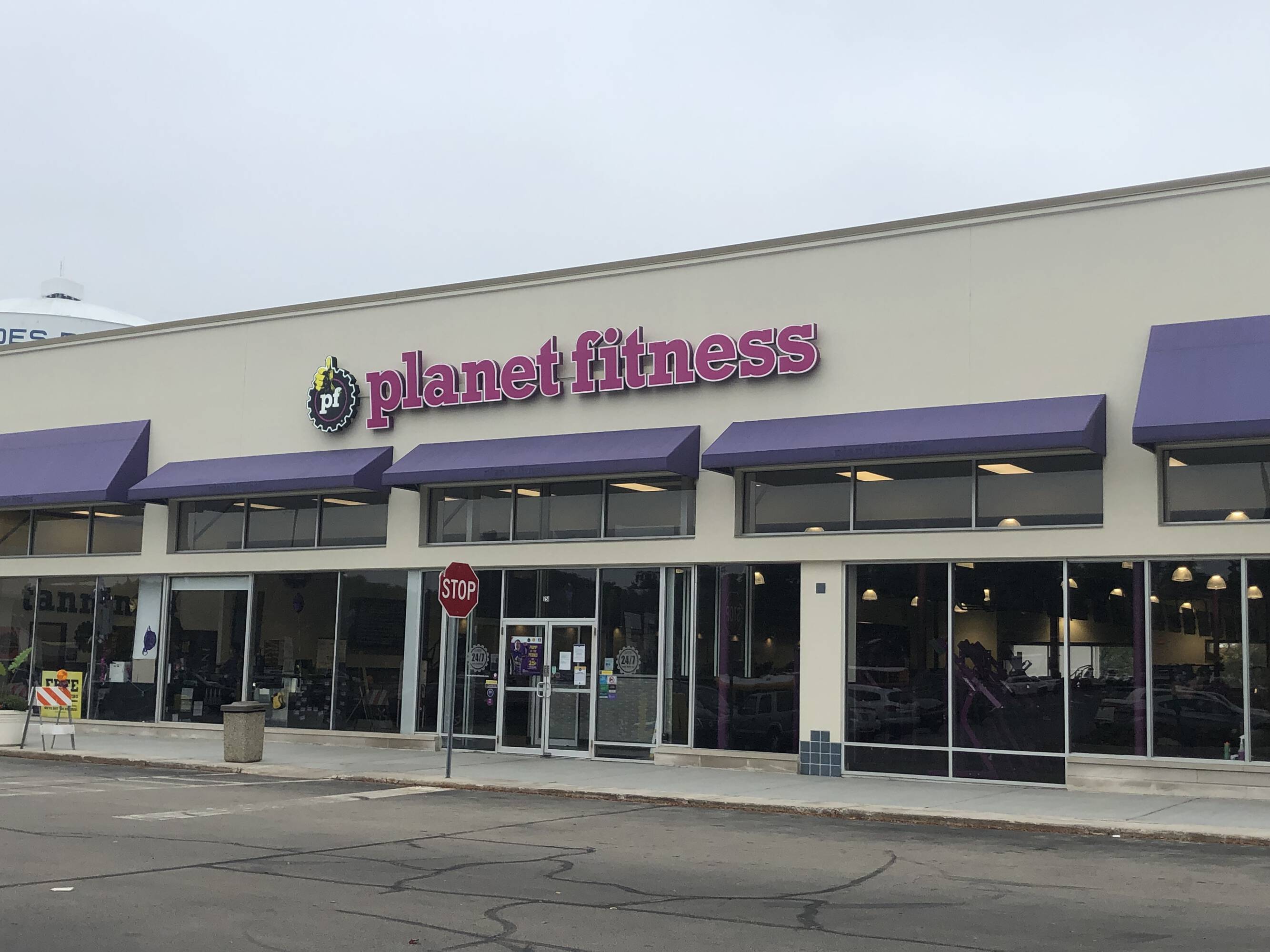 767 W Golf Road, Des Plaines, IL 60016