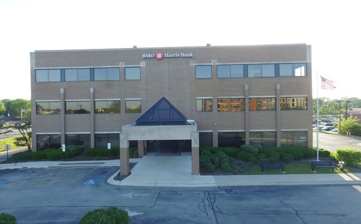 Lease Commercial Real Estate And Property In Burr Ridge Il Illinois Crexi Com