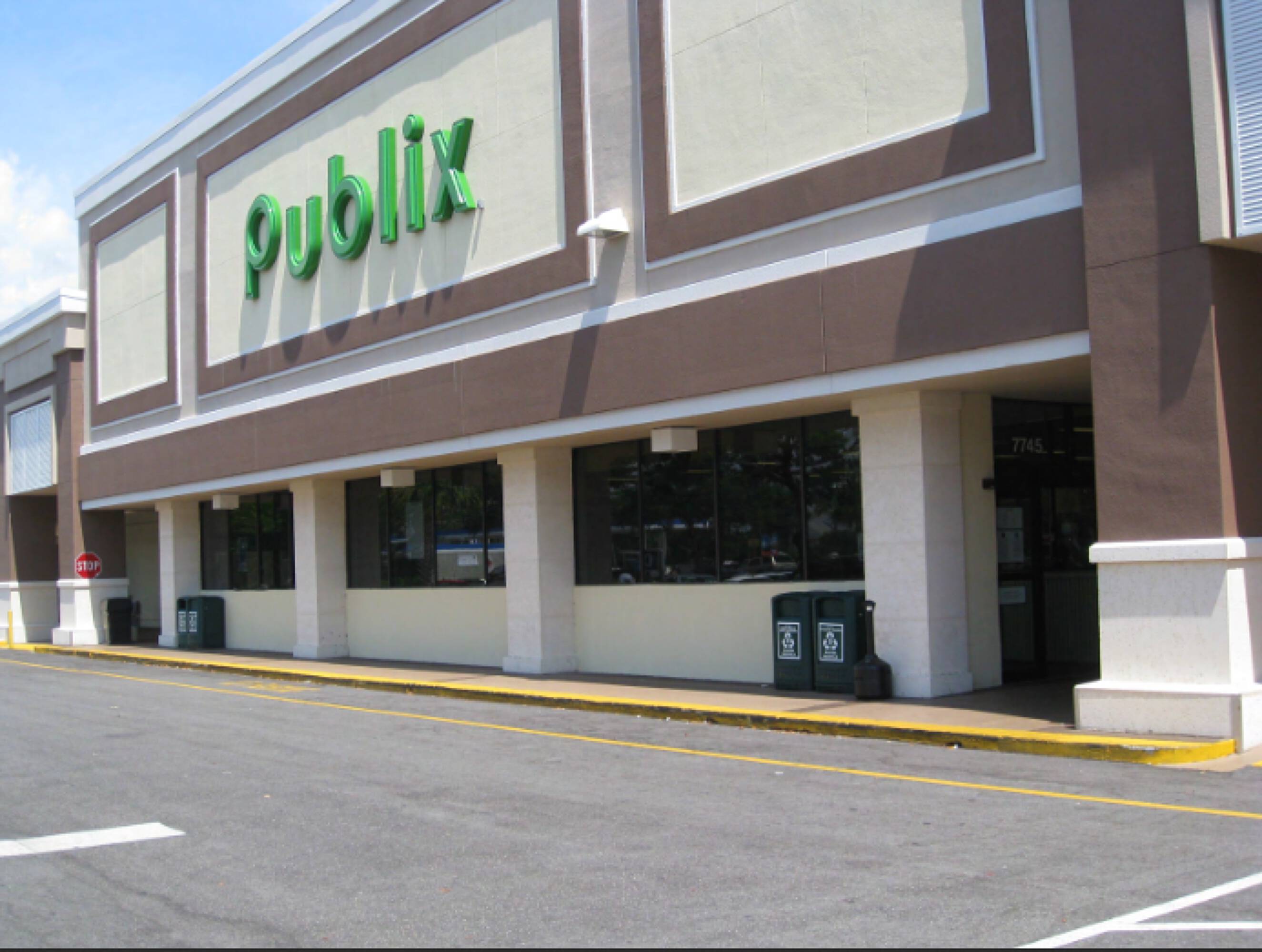 7769 LAKE WORTH RD Lake Worth FL 33467-2536 APN: 00424428290010000 ...