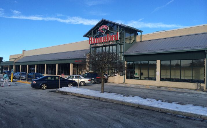 Pictures of Retail property located at 27 Gansevoort Rd, South Glens Falls, NY 12803 for lease - image #1