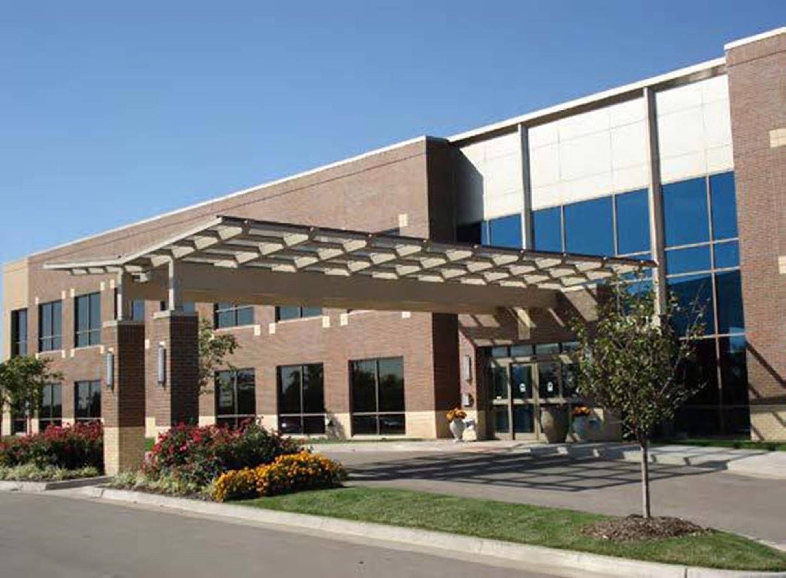 301 NE Mulberry, Lee's Summit, MO 64086