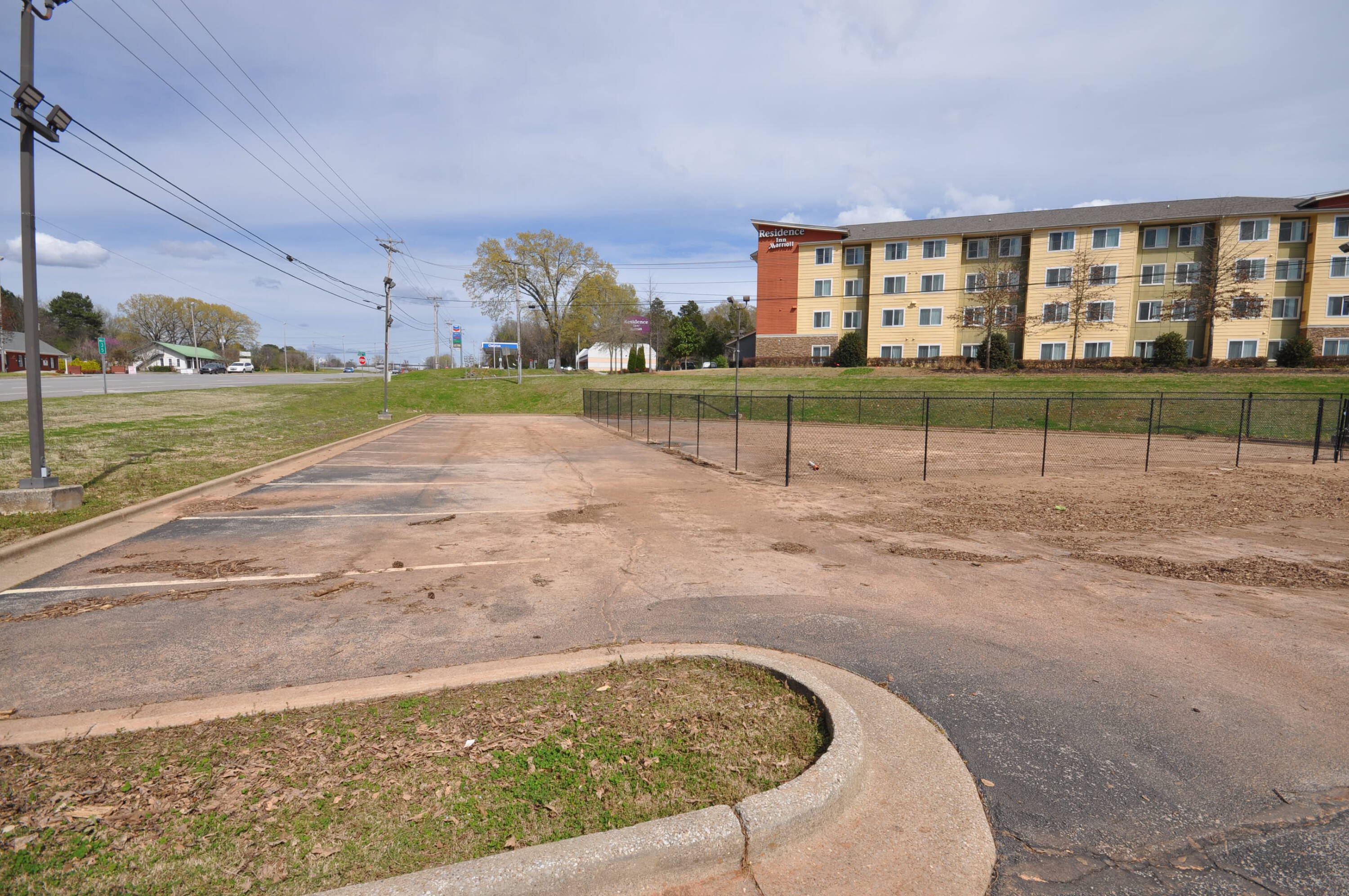 1956 Florence Blvd, Florence, AL 35630