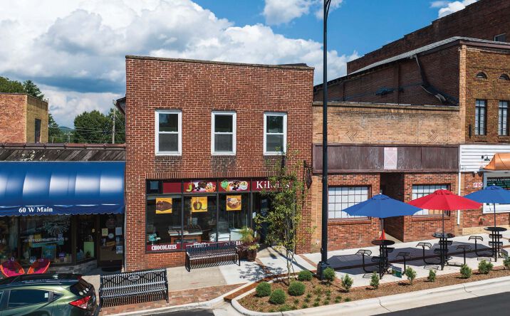 Pictures of Retail, Restaurant property located at 52 West Main Street, Brevard, NC 28712 for lease - image #1