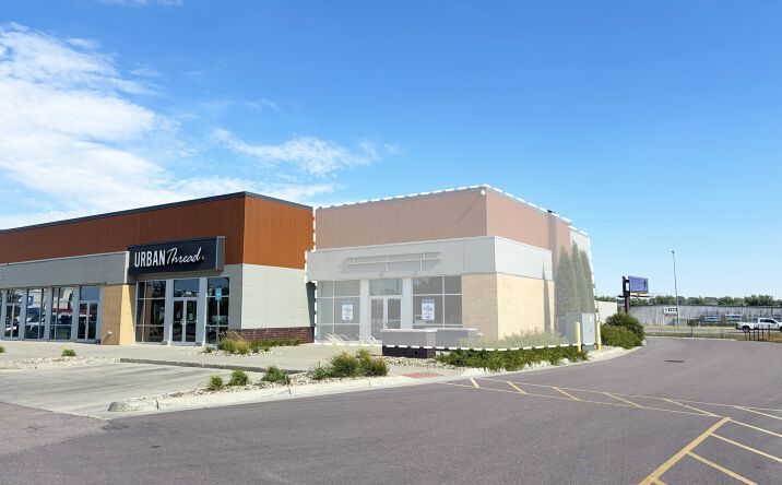 Pictures of Retail, Office property located at 2568 S Lorraine Pl, Sioux Falls, SD 57106 for lease - image #1