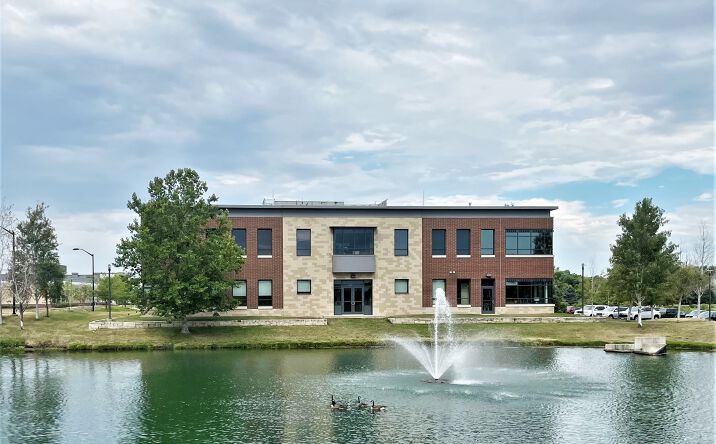 Pictures of Retail, Office property located at 440 Fairway Dr, West Des Moines, IA 50266 for lease - image #1