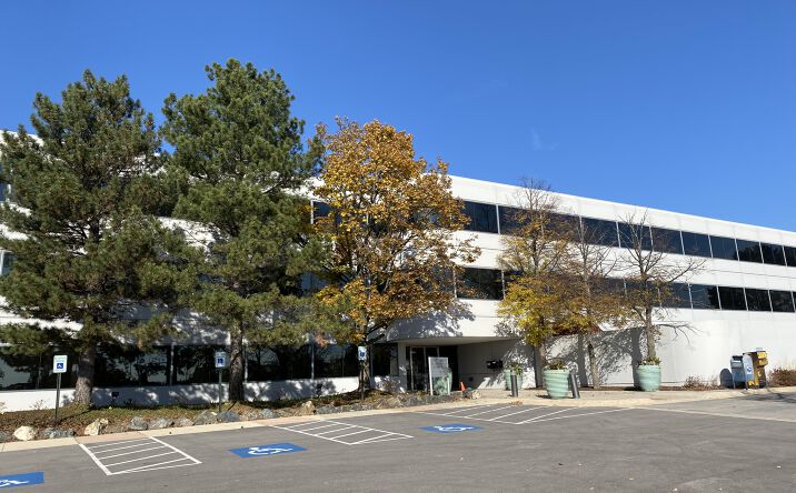 Pictures of Office property located at 2221 Camden Ct, Oak Brook, IL 60523 for lease - image #1