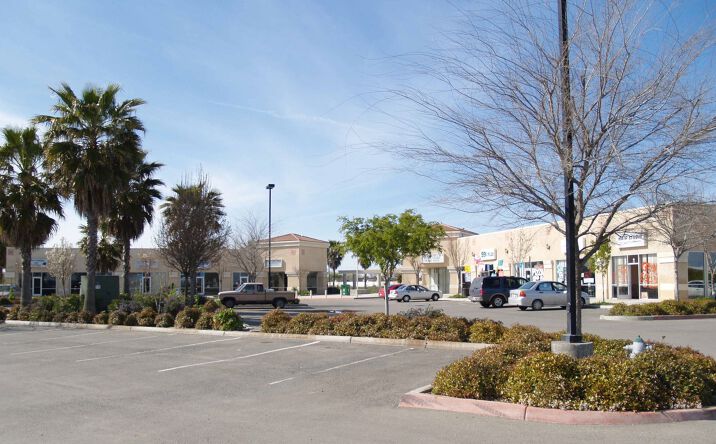 Pictures of Retail, Office property located at 21650 W Manning Avenue, San Joaquin, CA 93660 for lease - image #1