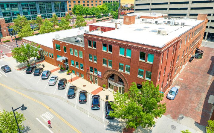Pictures of Office property located at 300 Marconi Blvd, Columbus, OH 43215 for lease - image #1