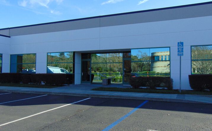 Pictures of Retail, Office, Restaurant property located at 324 Campus Ln, Fairfield, CA 94534 for lease - image #1
