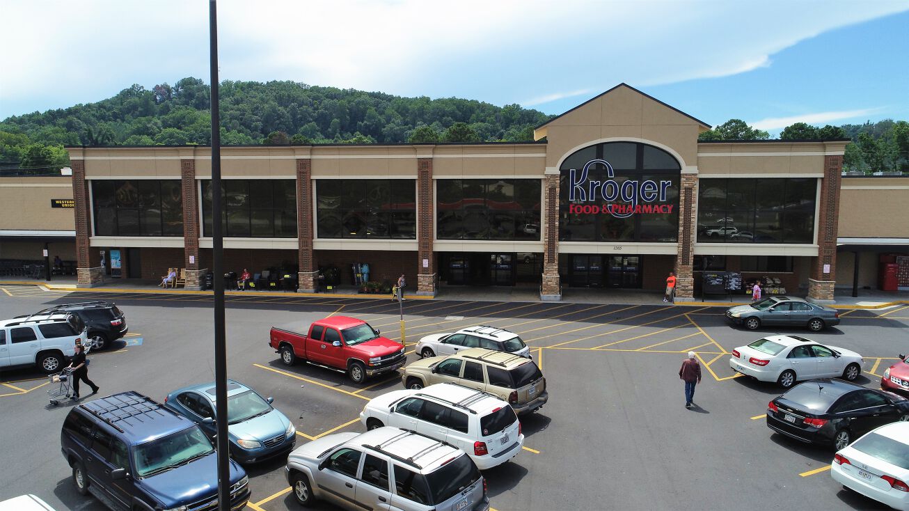 12031235 Cleveland Highway, Dalton, GA 30721 Retail Space for Lease