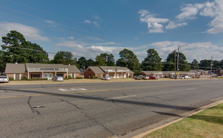 image of property at 4612 Summerhill Rd Texarkana, TX 75503