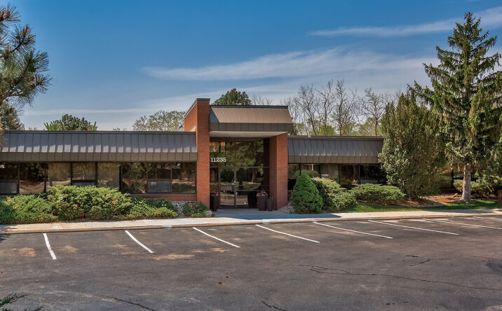 Pictures of Office property located at 11235 Davenport St, Omaha, NE 68154 for lease - image #1