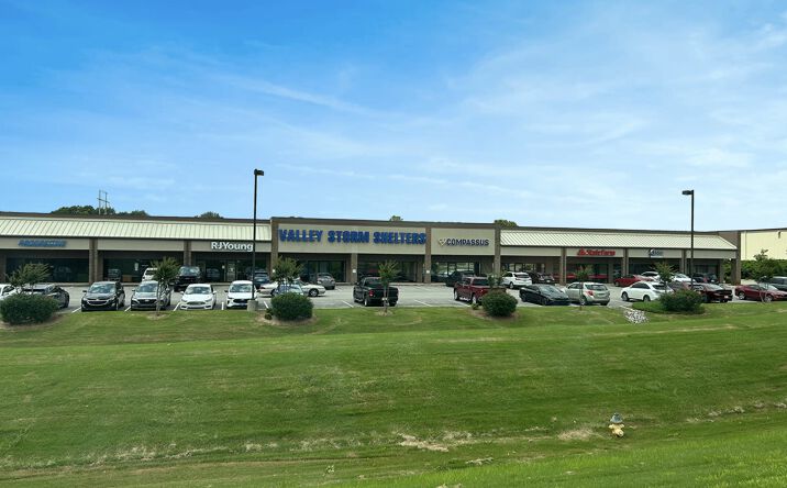 Pictures of Industrial property located at 7262 Governors W, Huntsville, AL 35806 for lease - image #1